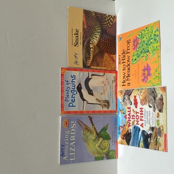 Scholastic Misc. Authors Non Fiction Animal Themed Book Set of 5 Paperback Books - Picture 1 of 7